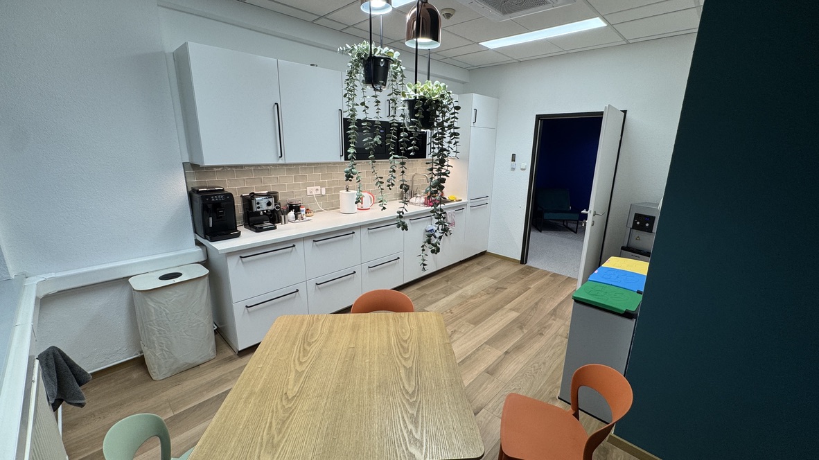 Barázda Center — Iroda Fitout