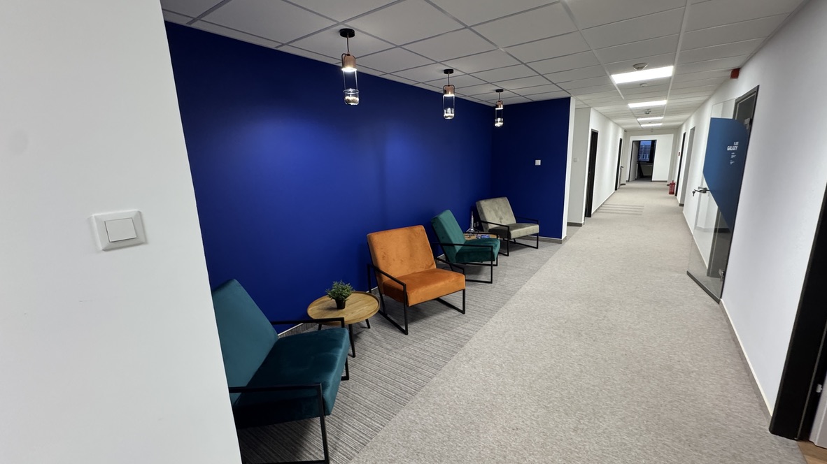 Barázda Center — Iroda Fitout